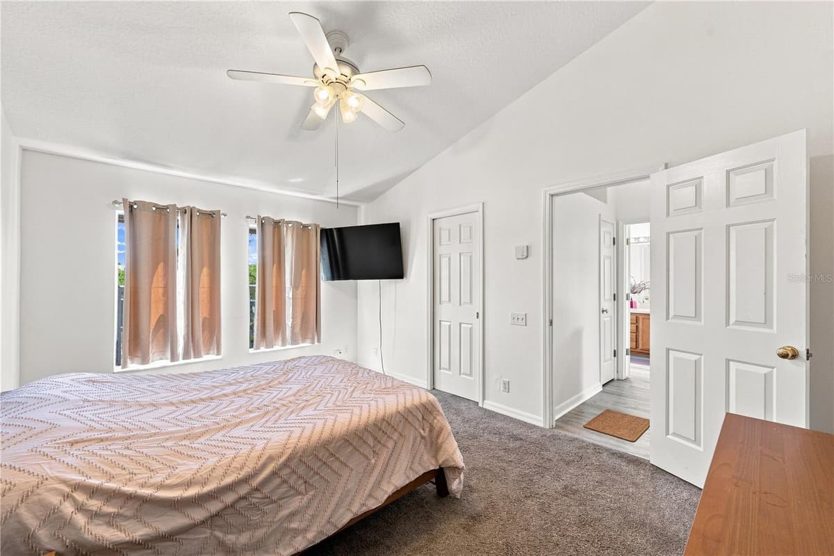 13158 THOROUGHBRED LOOP — photo 21 of 50