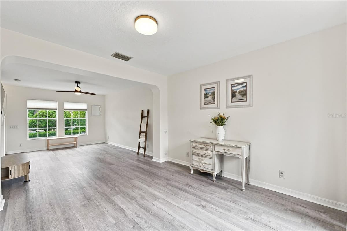 13158 THOROUGHBRED LOOP — photo 9 of 50