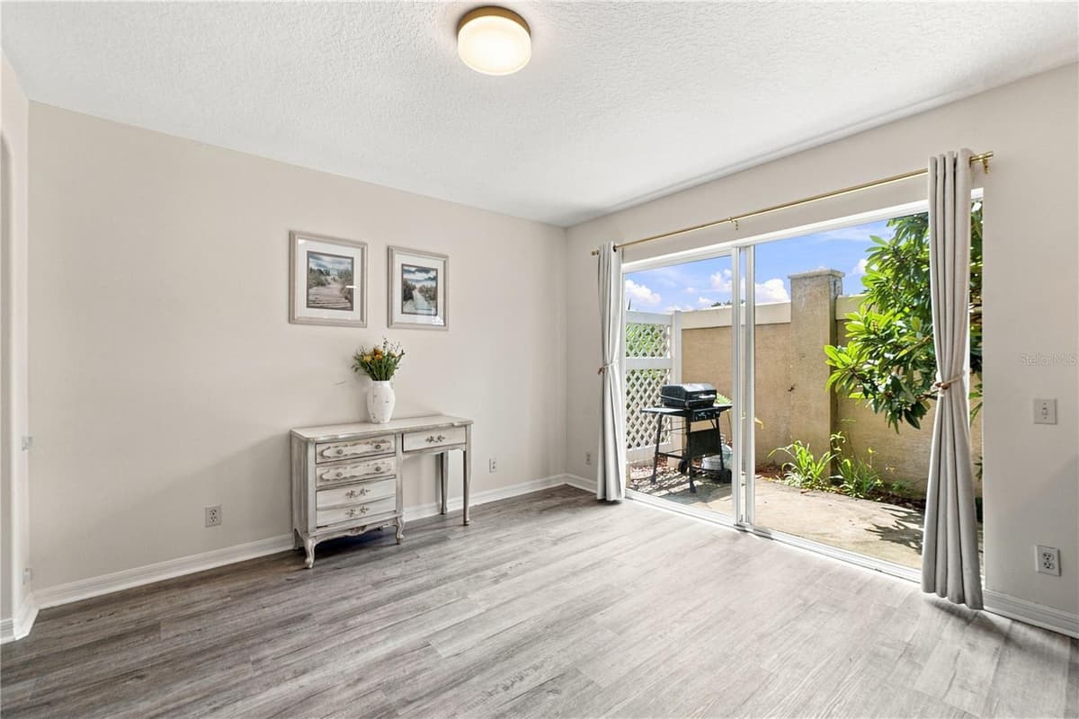 13158 THOROUGHBRED LOOP — photo 8 of 50
