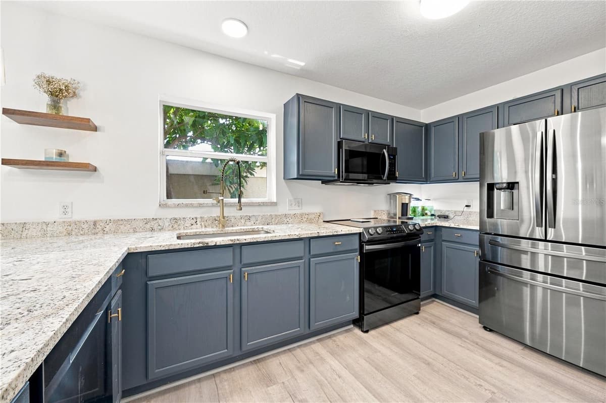 13158 THOROUGHBRED LOOP — photo 14 of 50