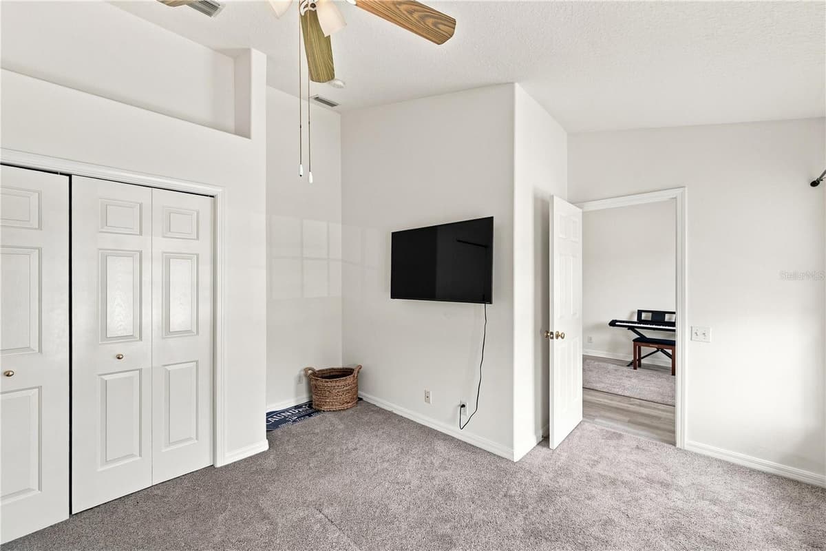 13158 THOROUGHBRED LOOP — photo 32 of 50