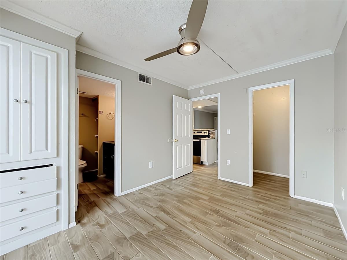 131 WATER FRONT WAY — photo 17 of 24