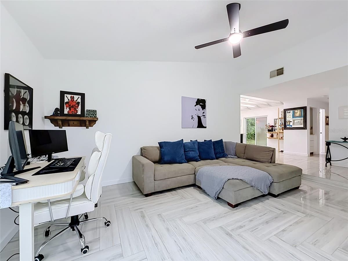 635 BONIVIEW LANE — photo 13 of 43