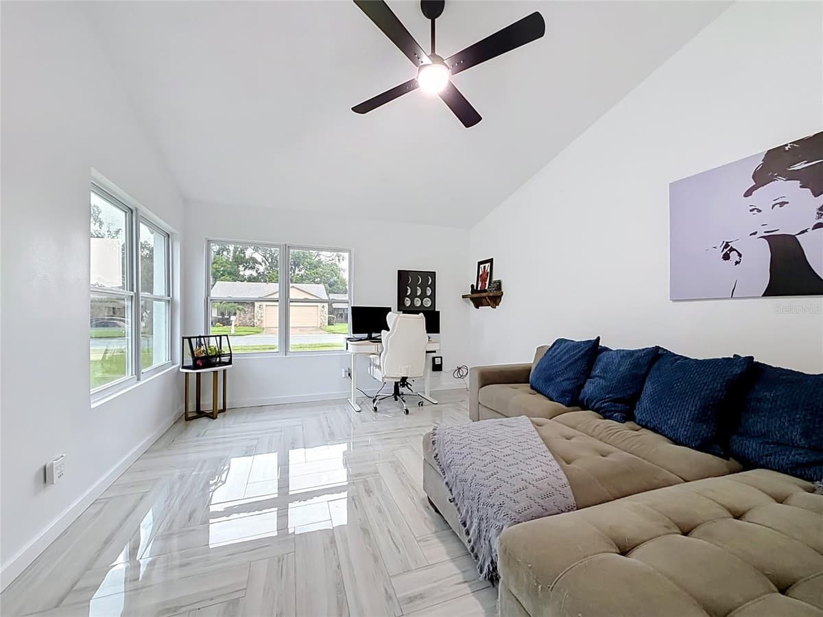 635 BONIVIEW LANE — photo 12 of 43