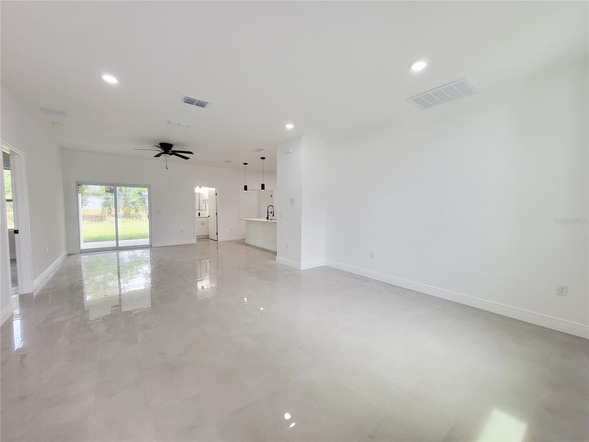 612 WAYCROSS ROAD — photo 10 of 31