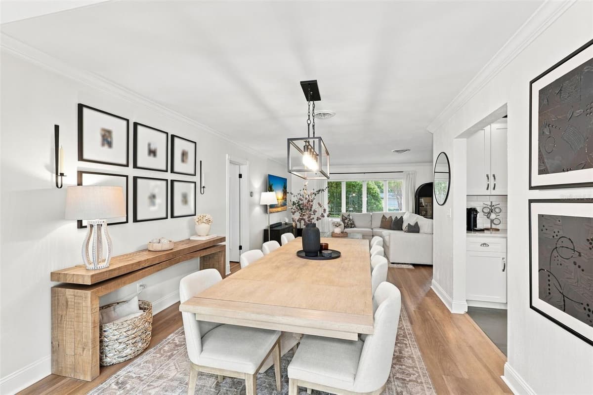 505 OAK LANE — photo 11 of 43