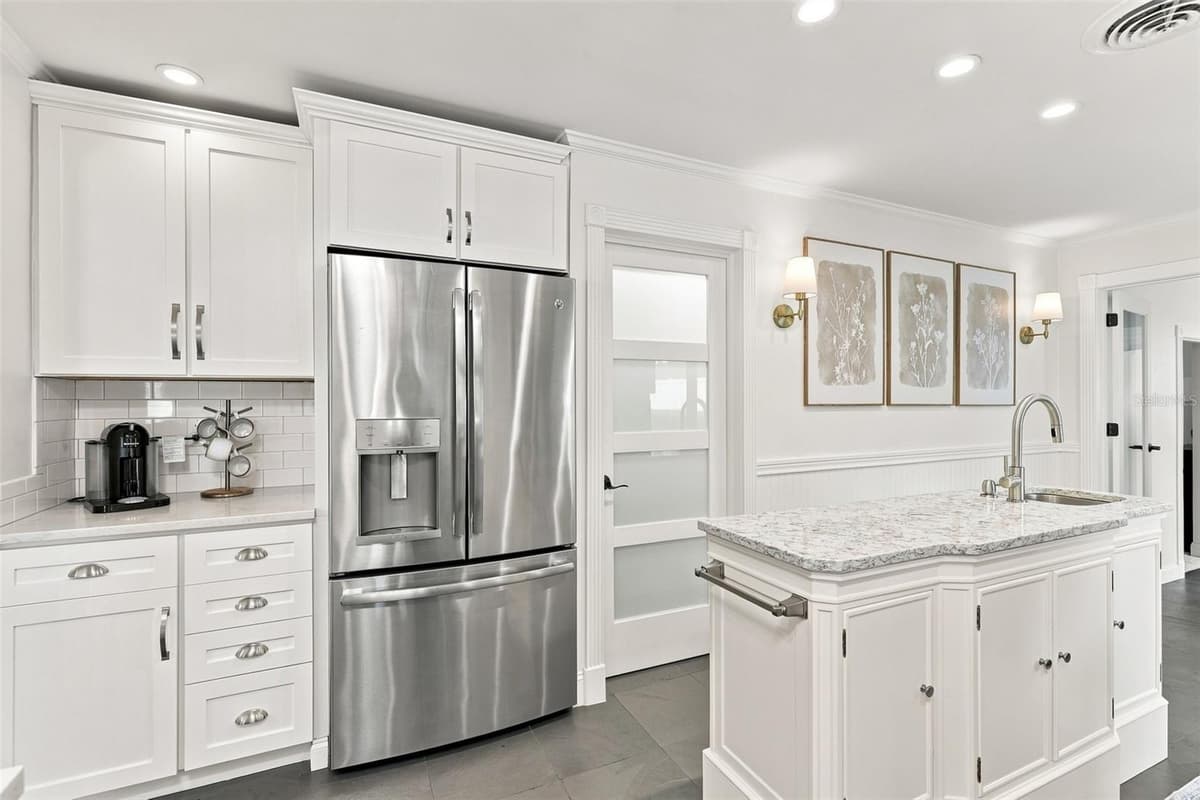 505 OAK LANE — photo 17 of 43