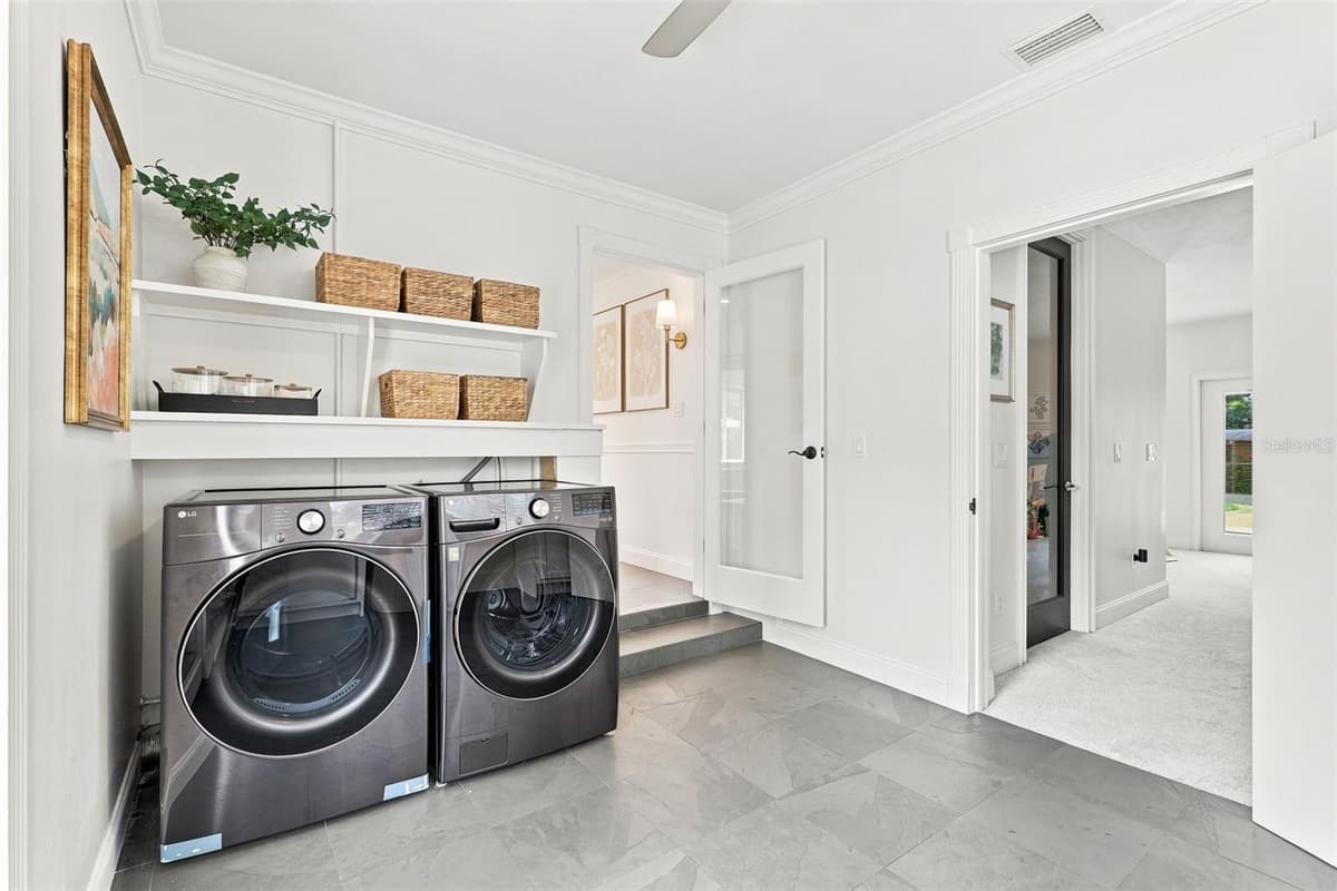 505 OAK LANE — photo 35 of 43