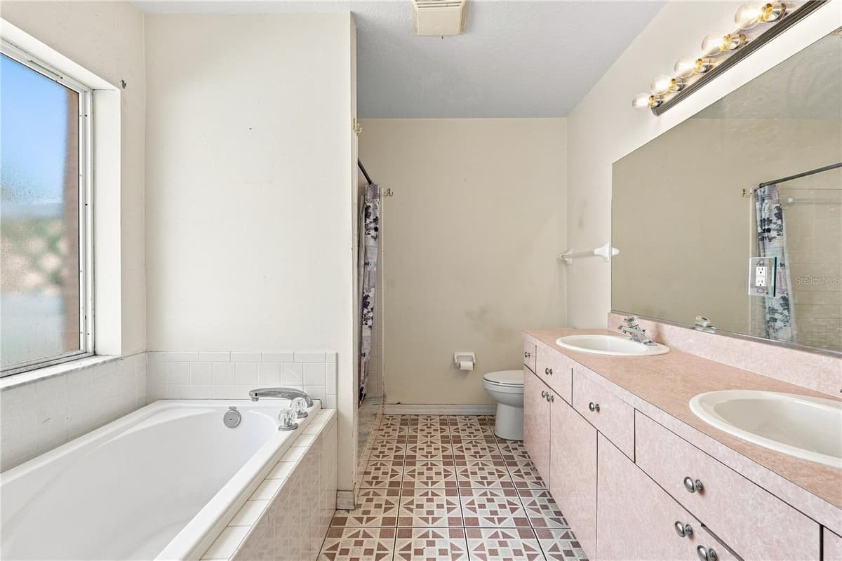 1220 ALEXANDER WAY — photo 18 of 45