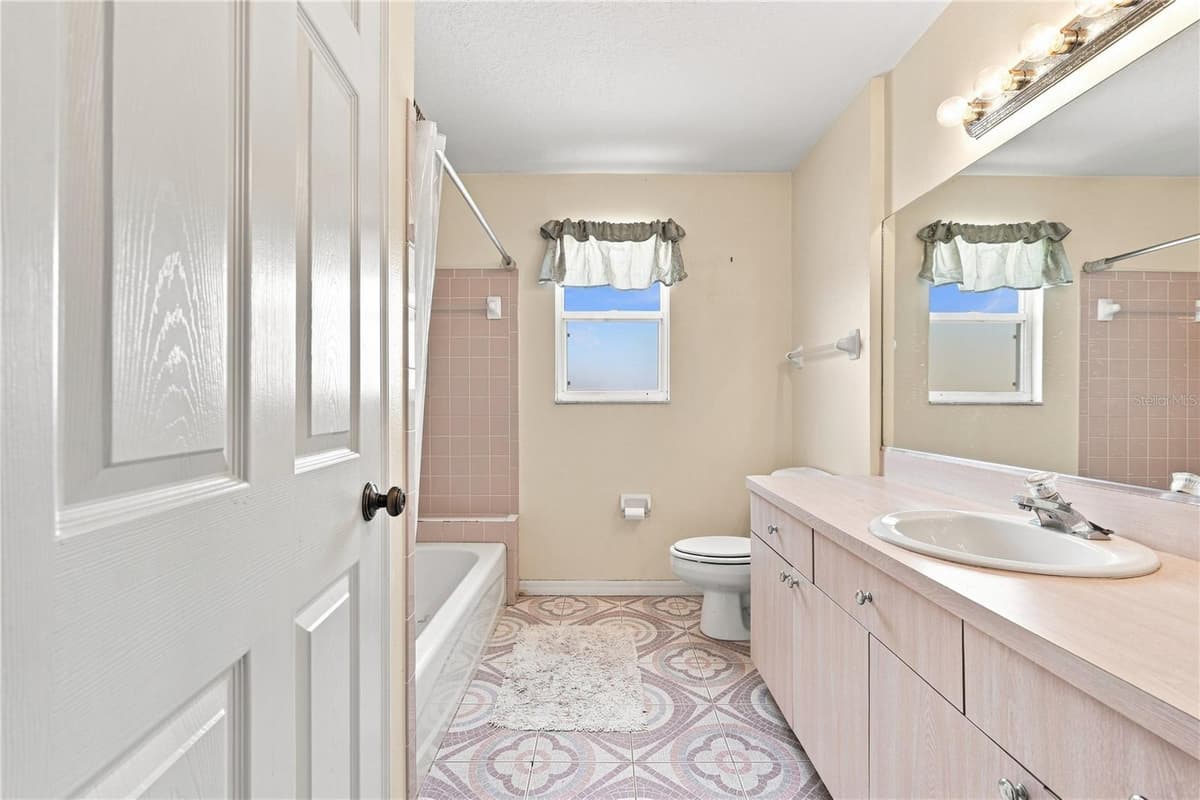 1220 ALEXANDER WAY — photo 23 of 45