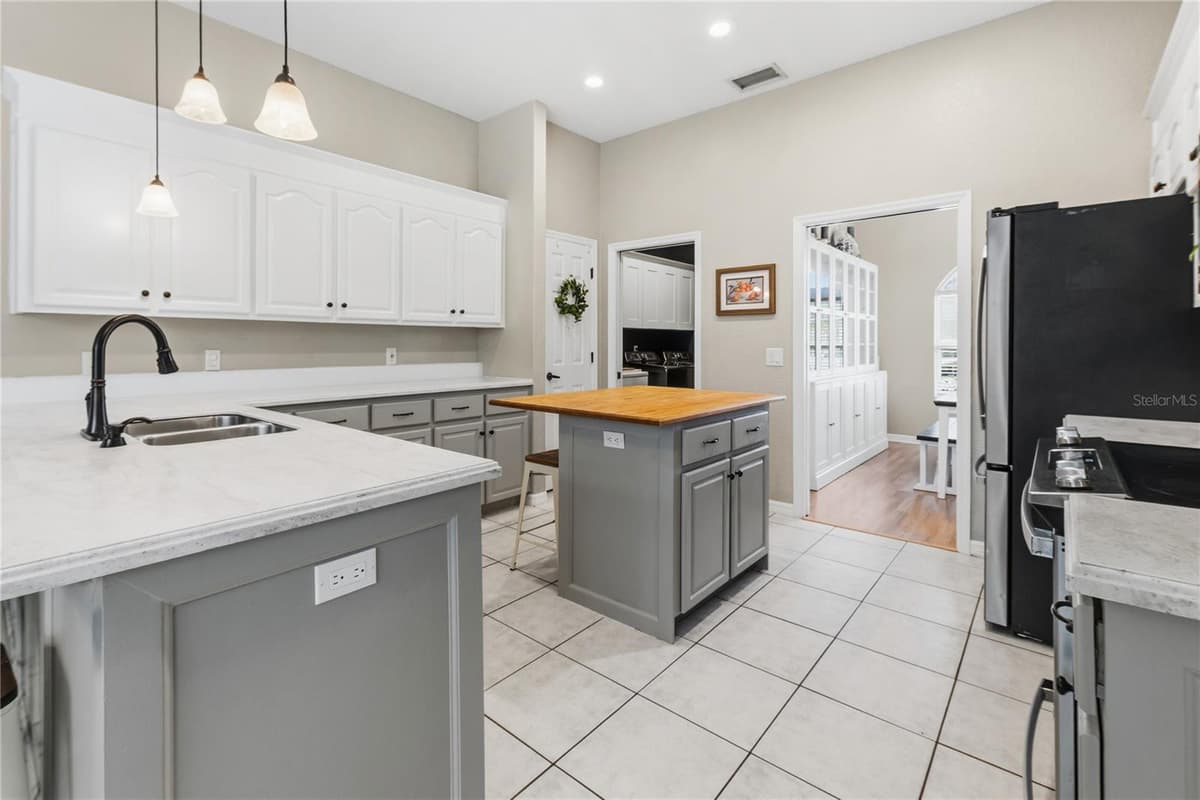 120 LAKE MARIAM WAY — photo 14 of 55