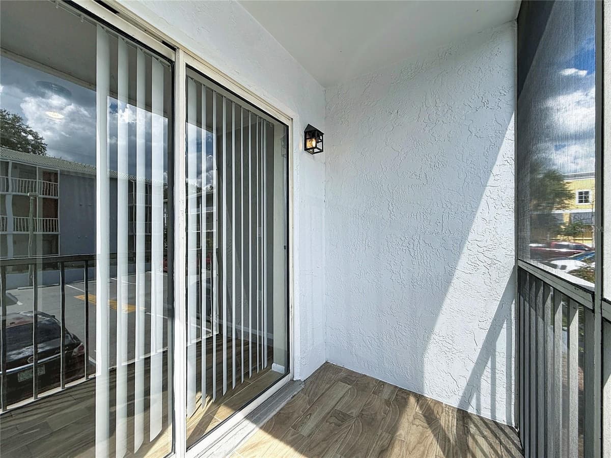 131 WATER FRONT WAY — photo 21 of 23