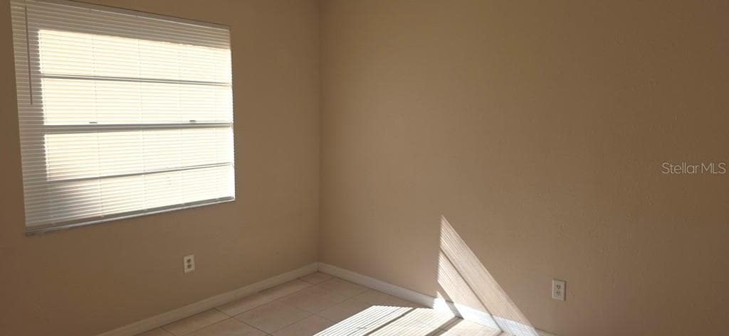 3302 ROYAL STREET — photo 9 of 17