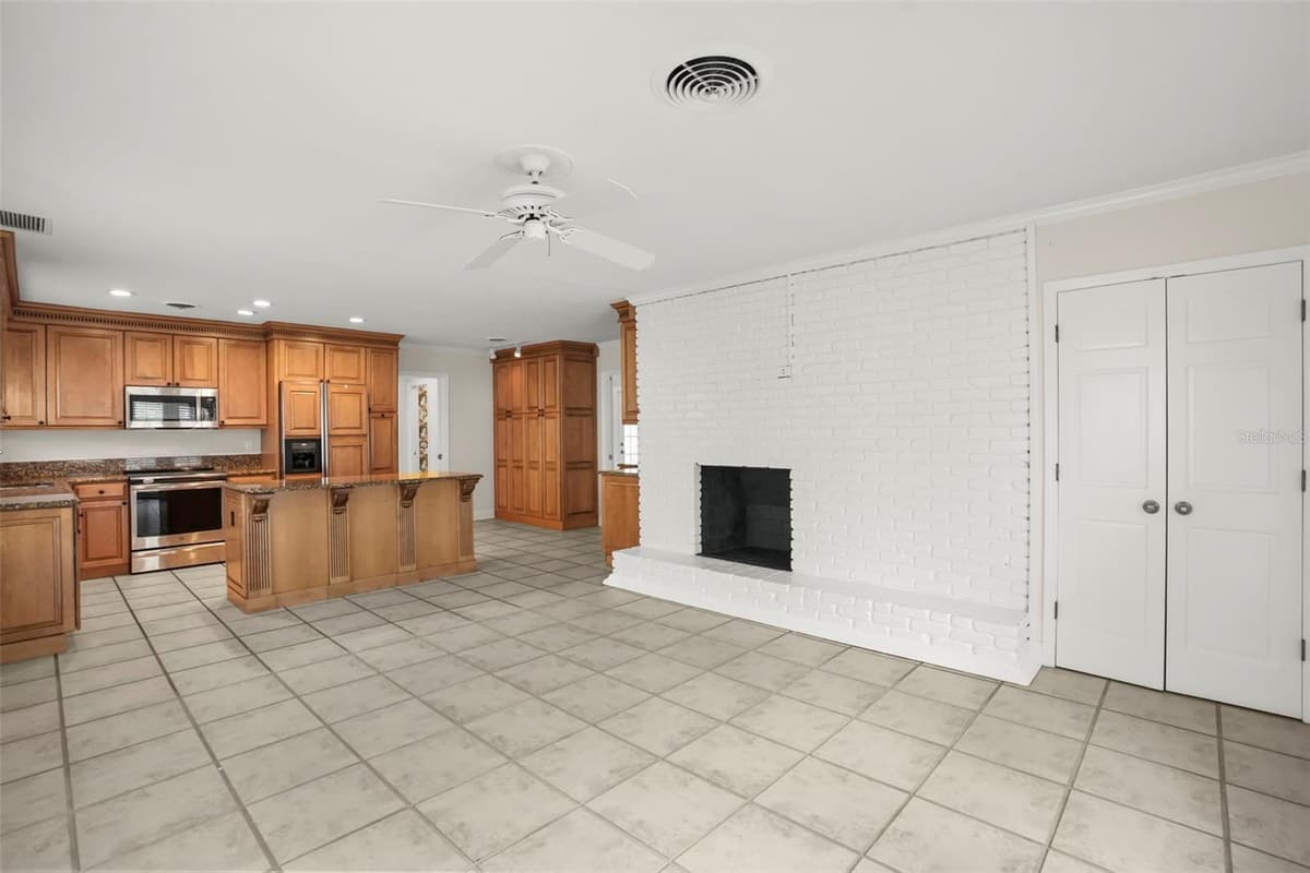 631 WILLIAMS DRIVE — photo 15 of 57