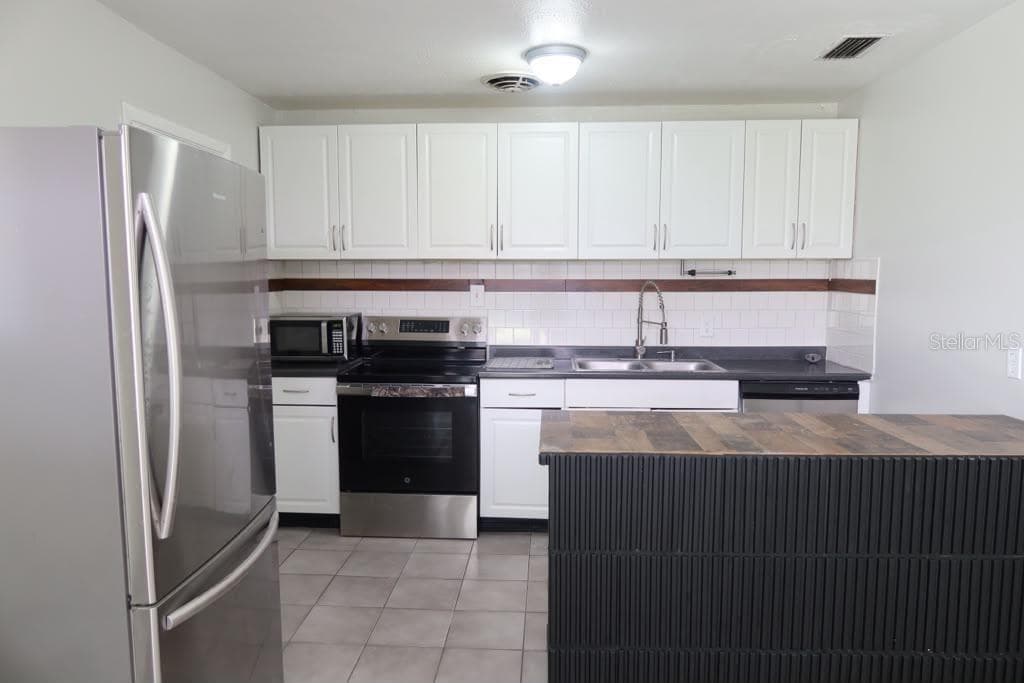6731 MOPSY LN — photo 4 of 9