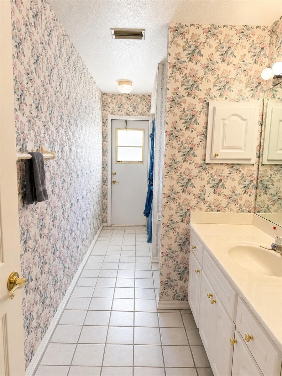 204 LAKE MARIAM COURT — photo 16 of 16
