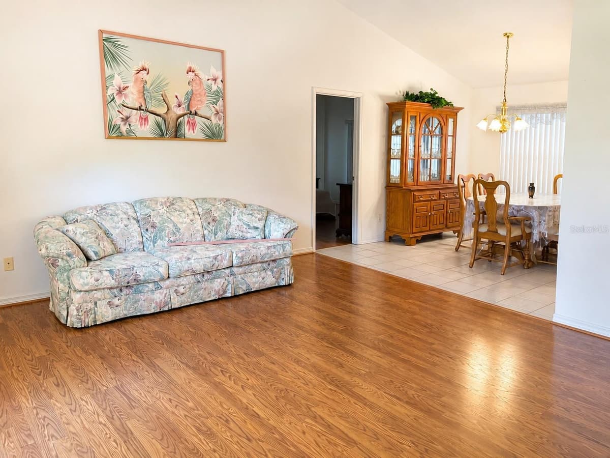 204 LAKE MARIAM COURT — photo 9 of 16