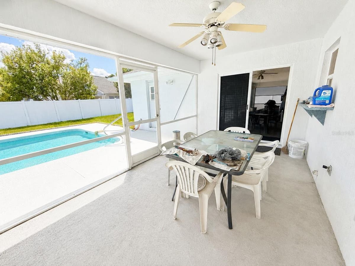 204 LAKE MARIAM COURT — photo 4 of 16