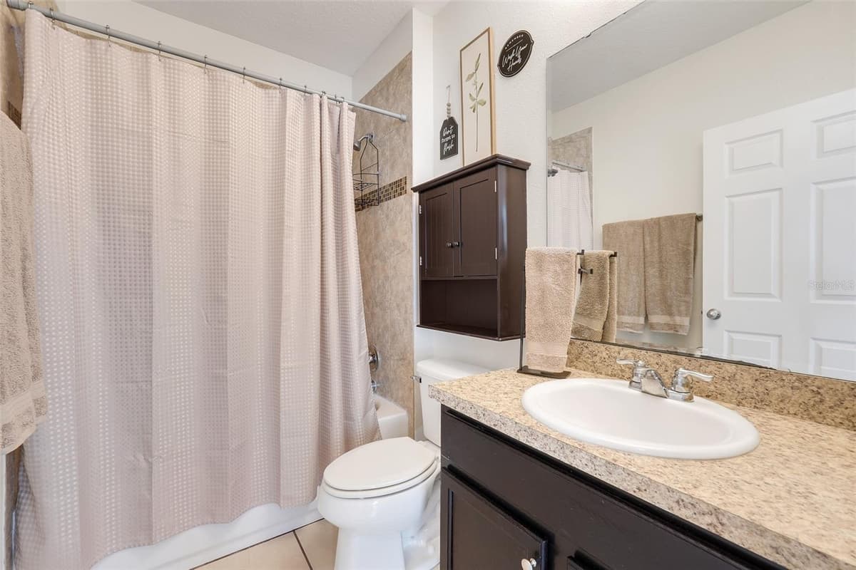 491 KESTREL DRIVE — photo 28 of 43