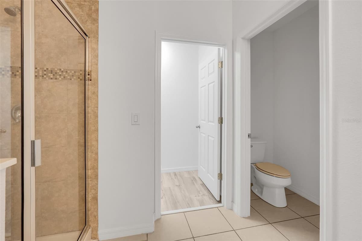491 KESTREL DRIVE — photo 20 of 43