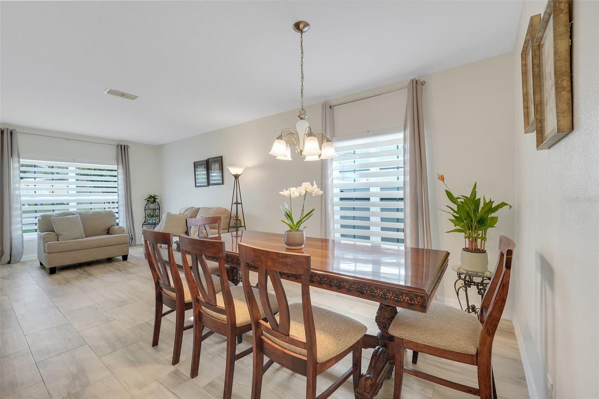 491 KESTREL DRIVE — photo 9 of 43