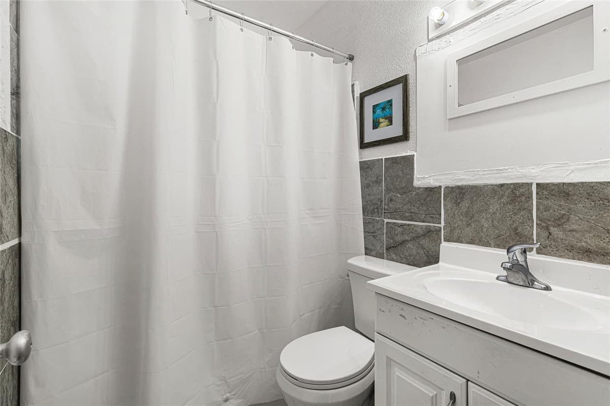 4519 BROOKSDALE DRIVE — photo 13 of 30