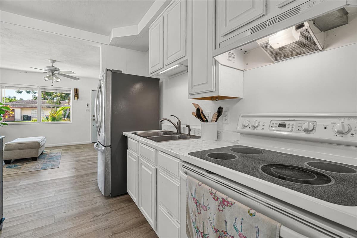 4519 BROOKSDALE DRIVE — photo 10 of 30