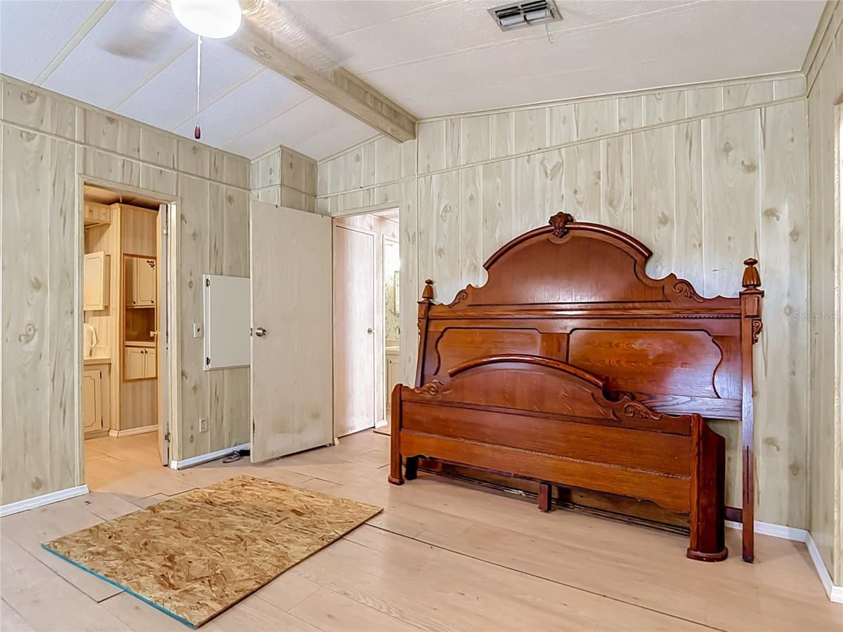 2614 MC DANIEL DRIVE — photo 14 of 28