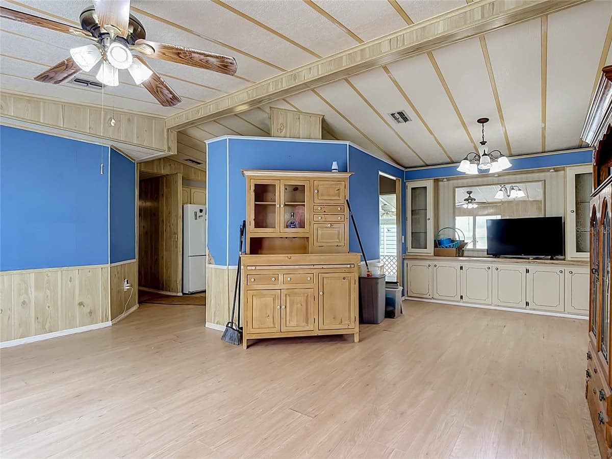 2614 MC DANIEL DRIVE — photo 3 of 28
