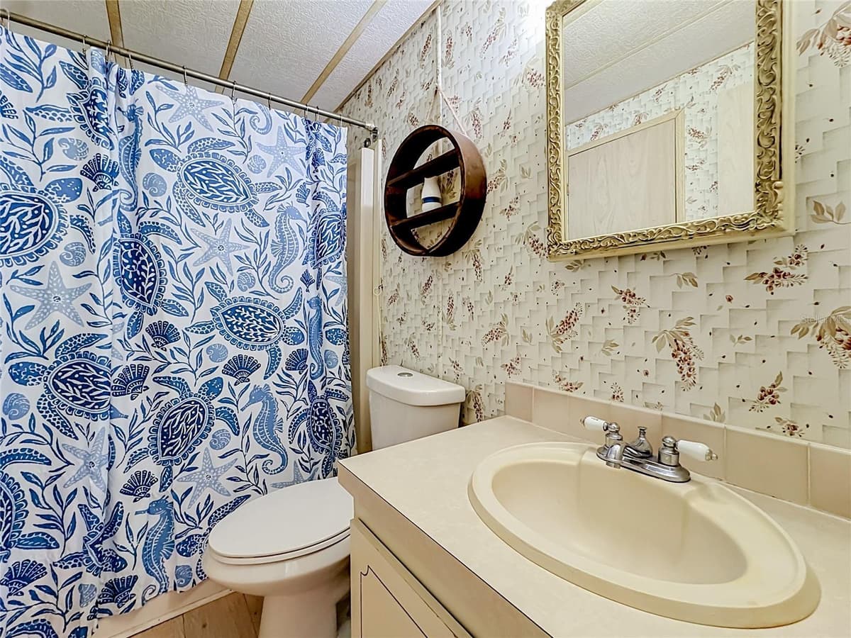 2614 MC DANIEL DRIVE — photo 12 of 28