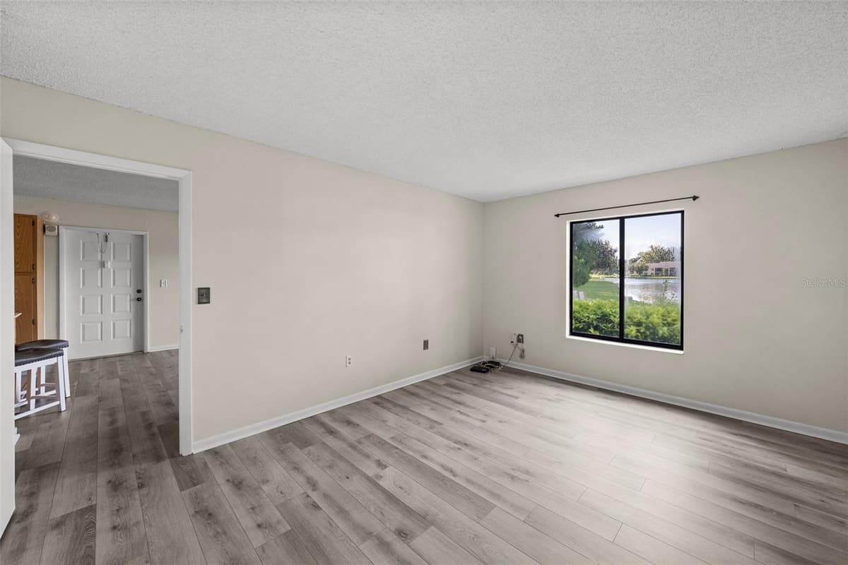 1423 PINE GLEN LANE — photo 15 of 47
