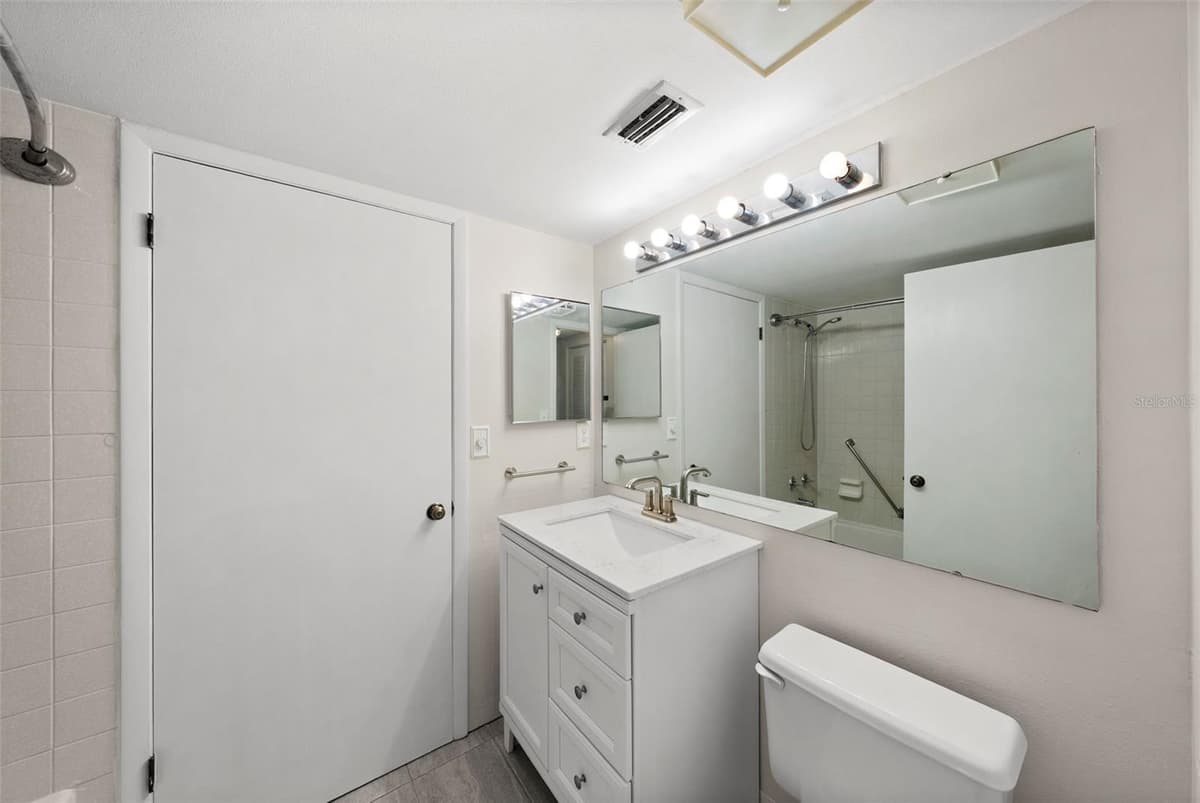 1423 PINE GLEN LANE — photo 19 of 47