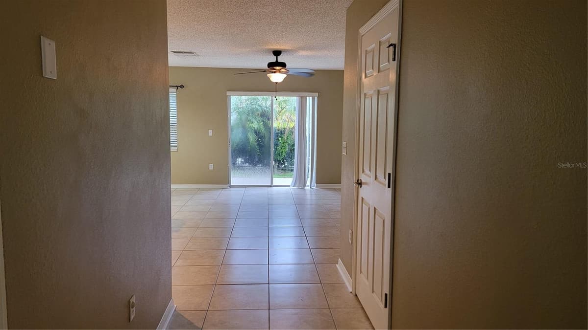 2805 CLIFFE COURT — photo 2 of 10