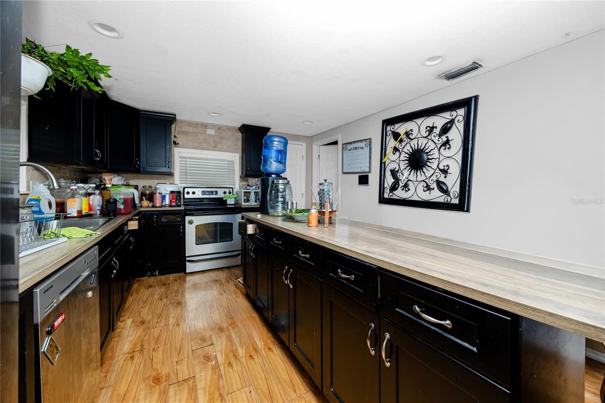 1250 LAKEVIEW ROAD — photo 8 of 42