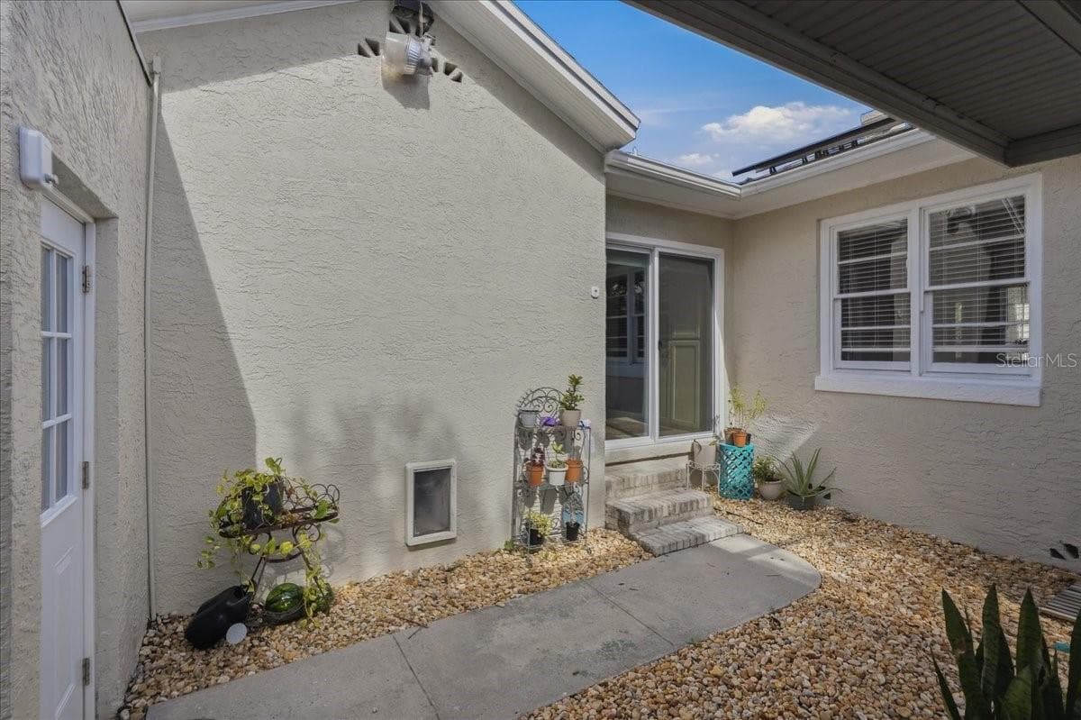 1161 SEDEEVA STREET — photo 37 of 56
