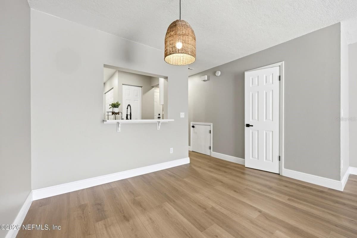 3801 CROWN POINT ROAD — photo 11 of 29