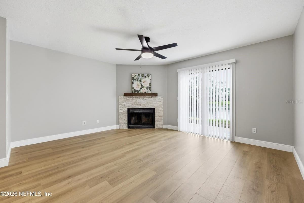 3801 CROWN POINT ROAD — photo 8 of 29