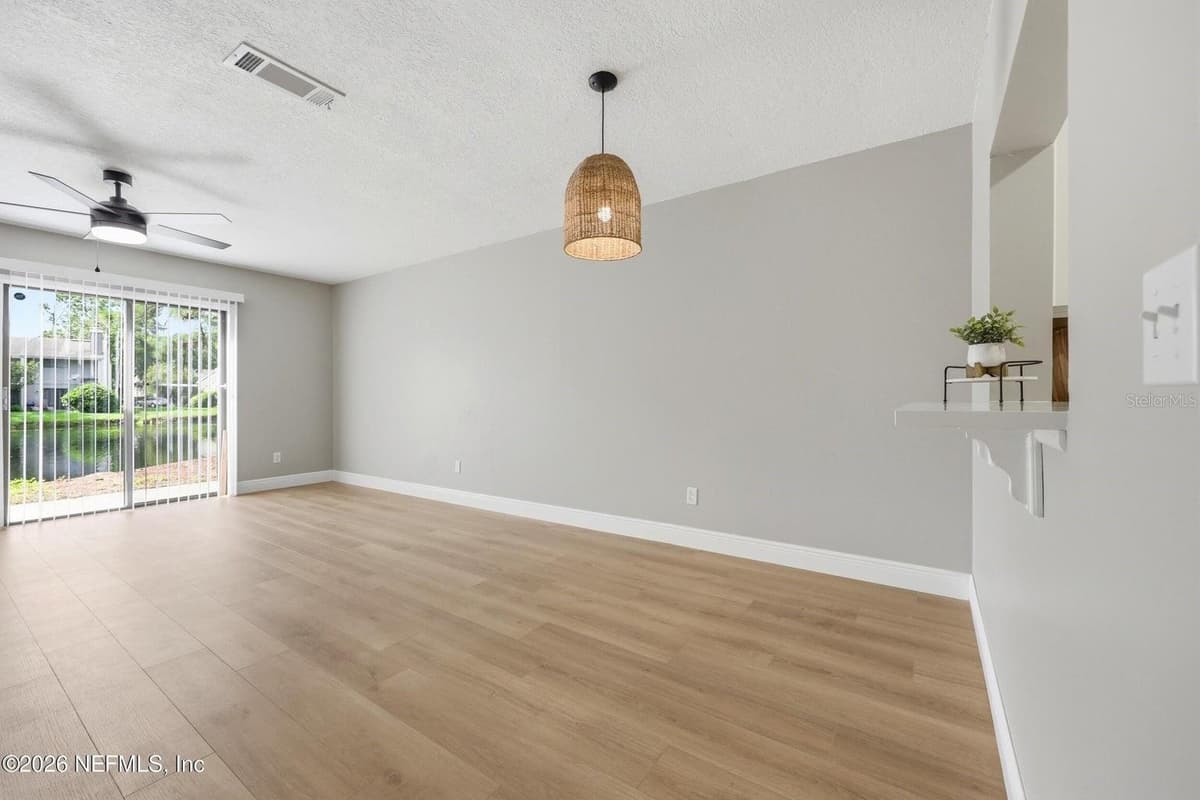 3801 CROWN POINT ROAD — photo 13 of 29