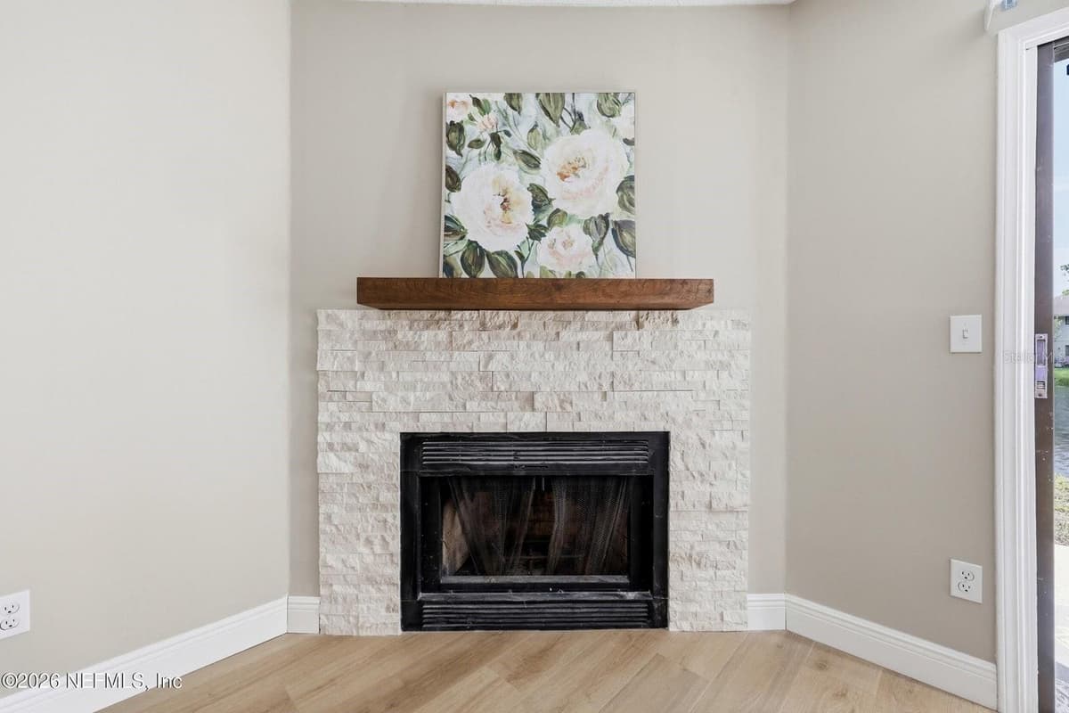 3801 CROWN POINT ROAD — photo 10 of 29