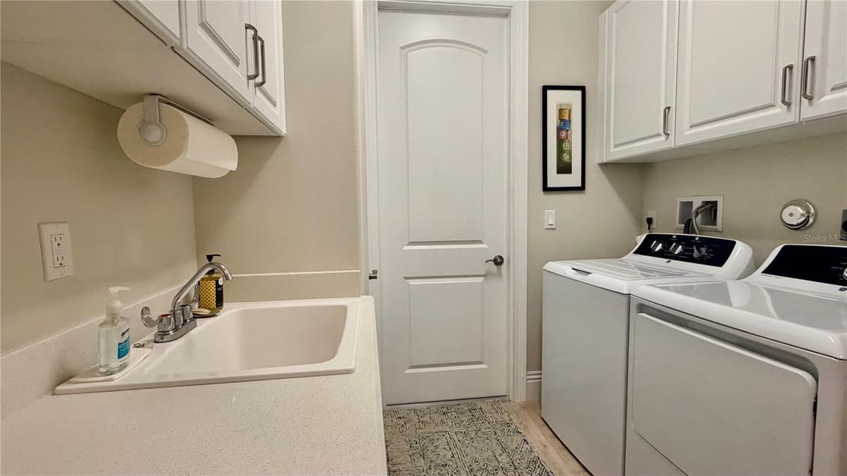 1330 SAINT CATHERINES CIRCLE — photo 21 of 47