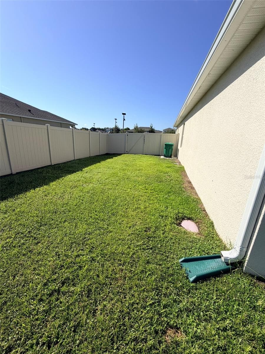 5277 GREENHEART AVENUE — photo 18 of 30