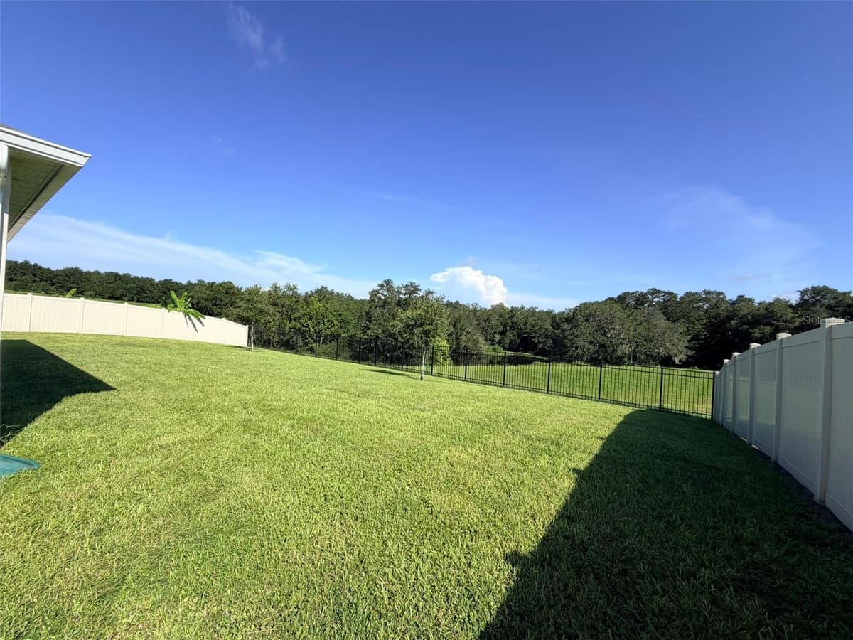 5277 GREENHEART AVENUE — photo 19 of 30