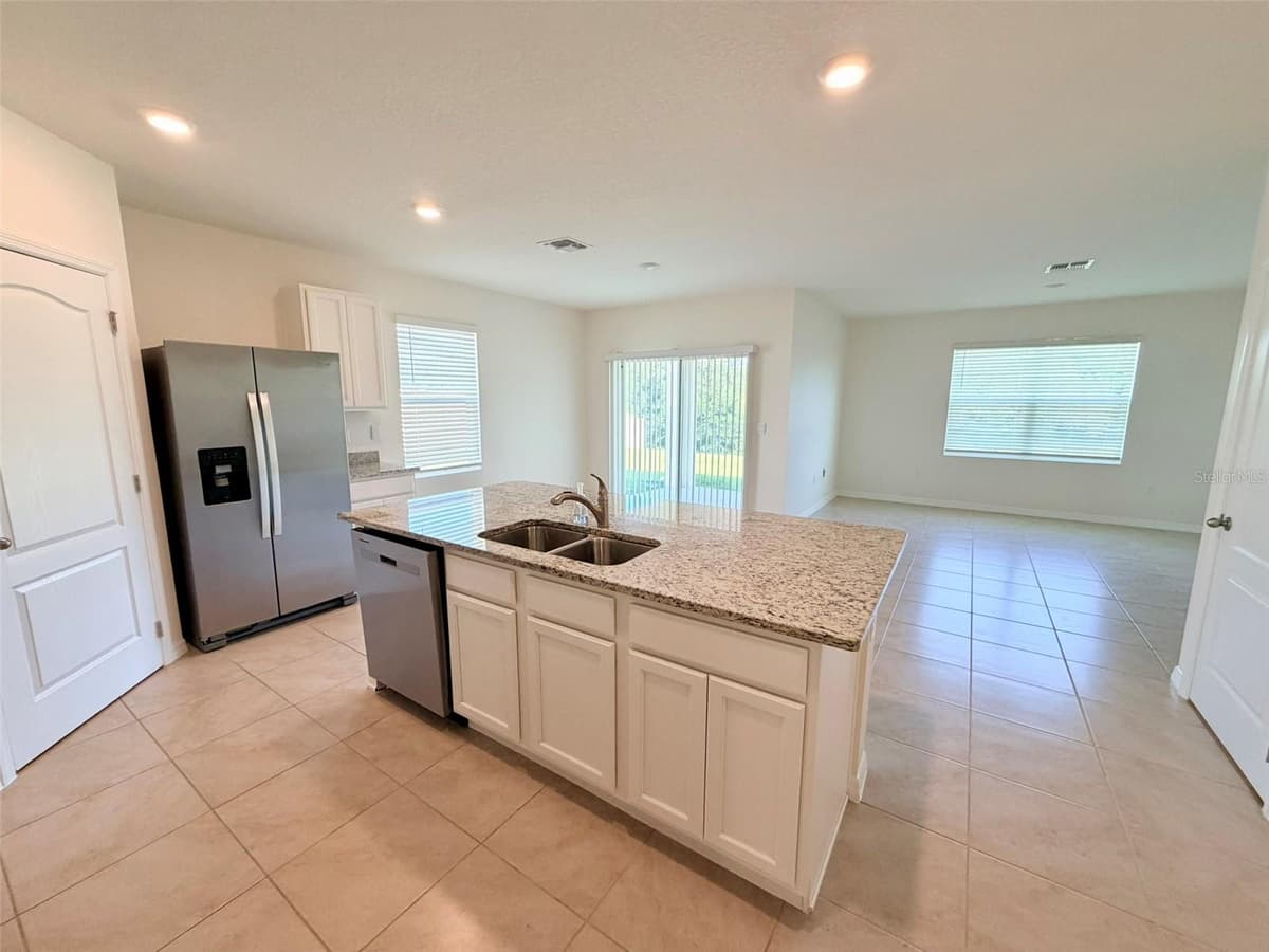 5277 GREENHEART AVENUE — photo 5 of 30