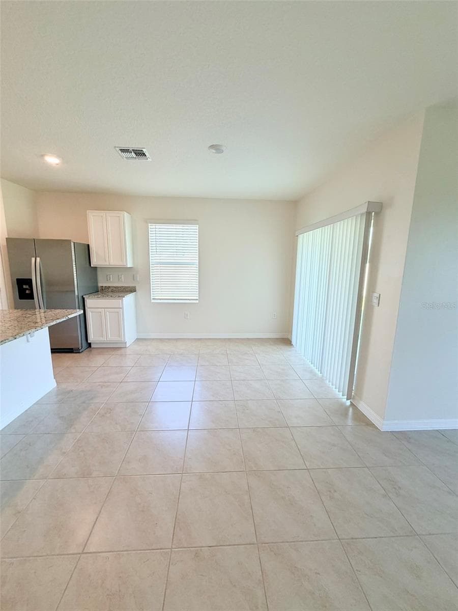 5277 GREENHEART AVENUE — photo 10 of 30
