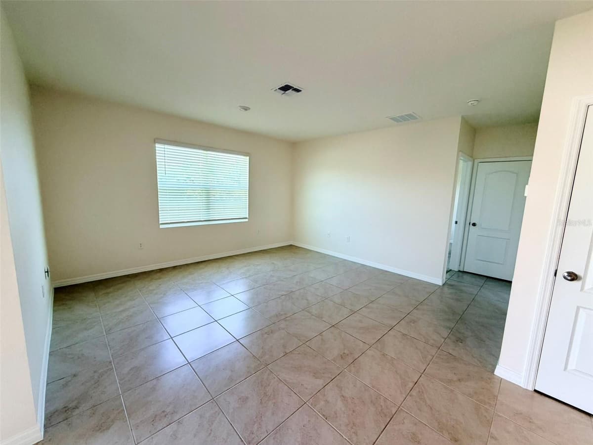 5277 GREENHEART AVENUE — photo 11 of 30