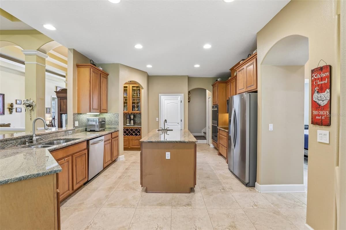 2431 PONKAN SUMMIT DRIVE — photo 9 of 40