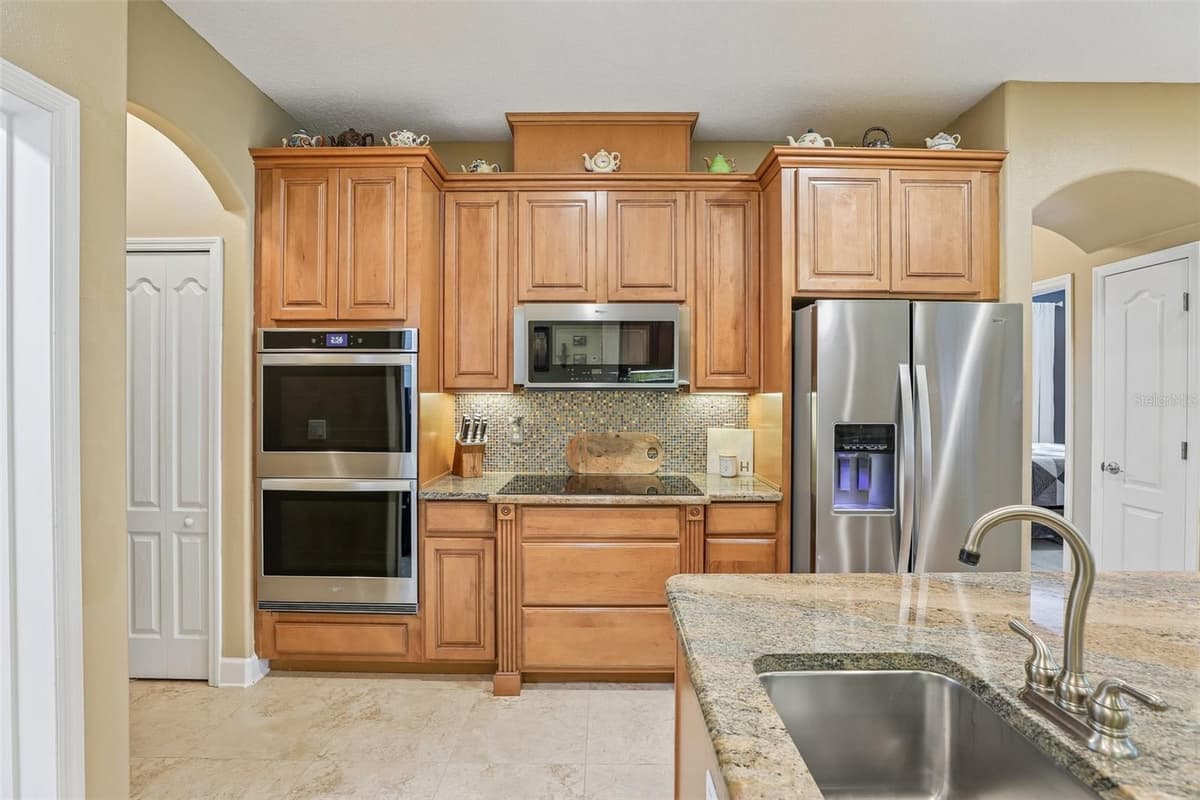2431 PONKAN SUMMIT DRIVE — photo 11 of 40