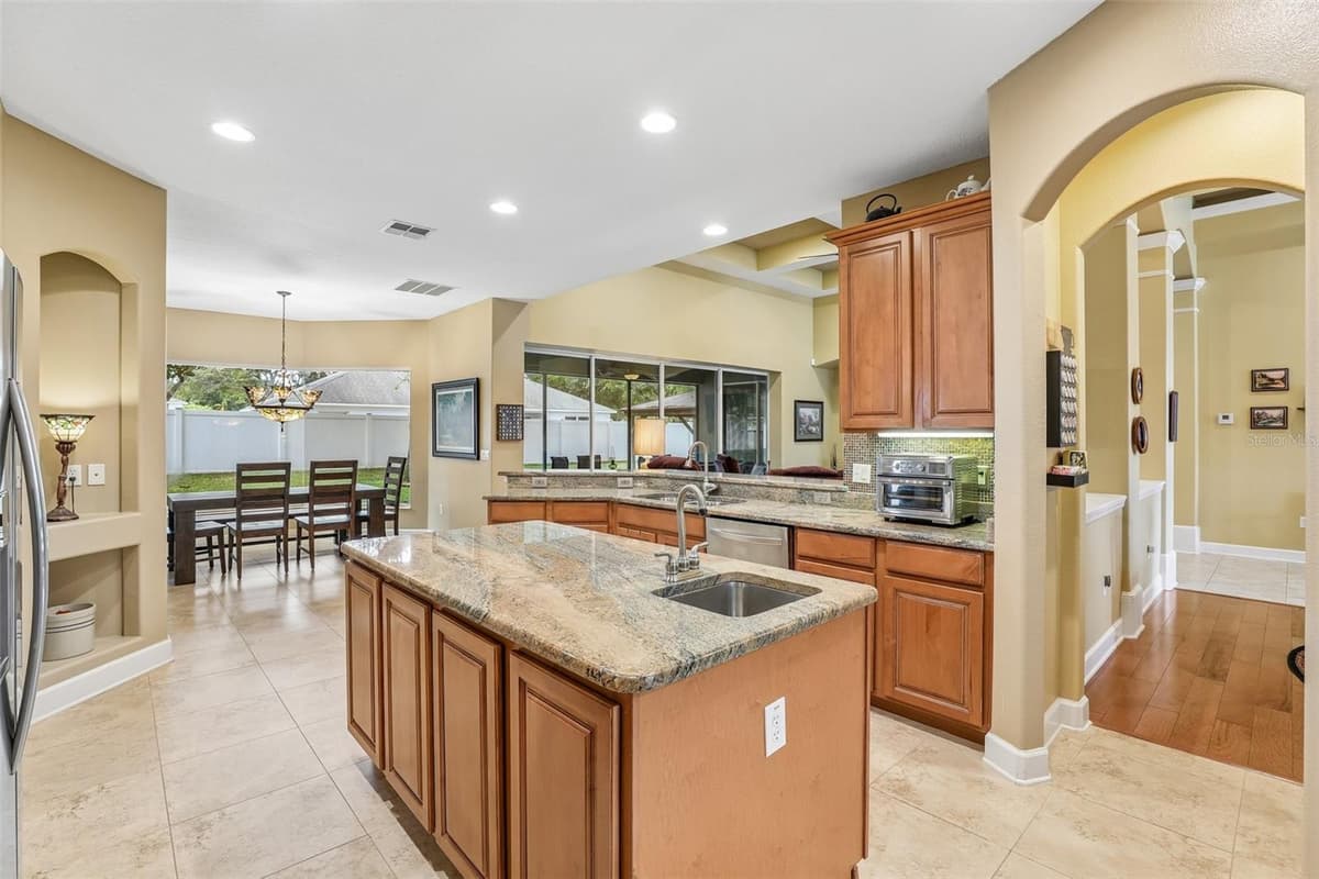2431 PONKAN SUMMIT DRIVE — photo 12 of 40