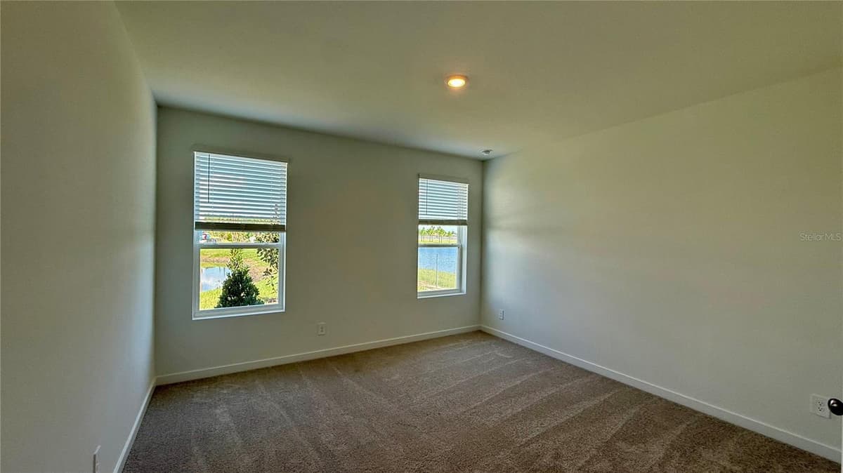 5515 GUAVA COURT — photo 5 of 13
