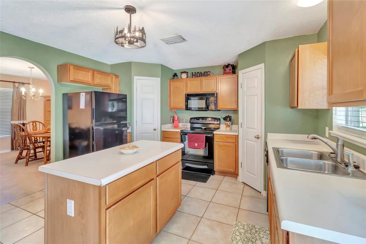 216 TRES REYES LANE — photo 16 of 37